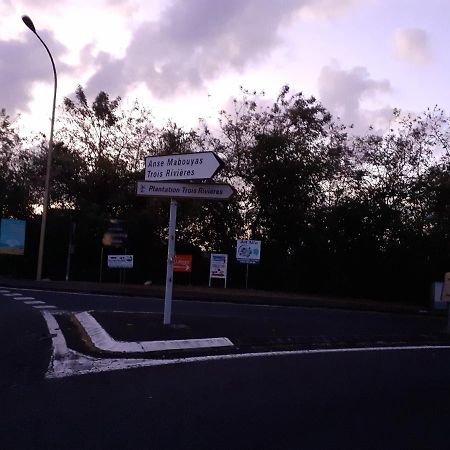 Martinique Hostel แซ็งต์-ลูซ ภายนอก รูปภาพ